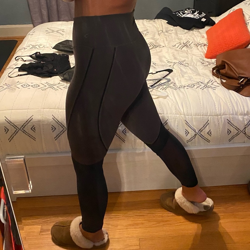 Fabletics leggings - Picture 3 of 5
